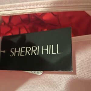 Meet your Posher, Yivette